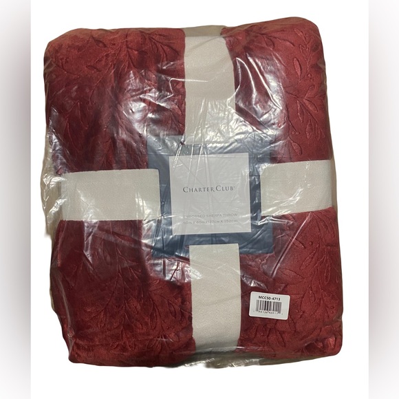 Charter Club Embossed Plush Reversible Sherpa Throw NWT - Picture 2 of 6